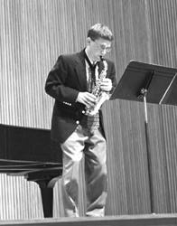 Photo of saxophonist Peter Lyons
