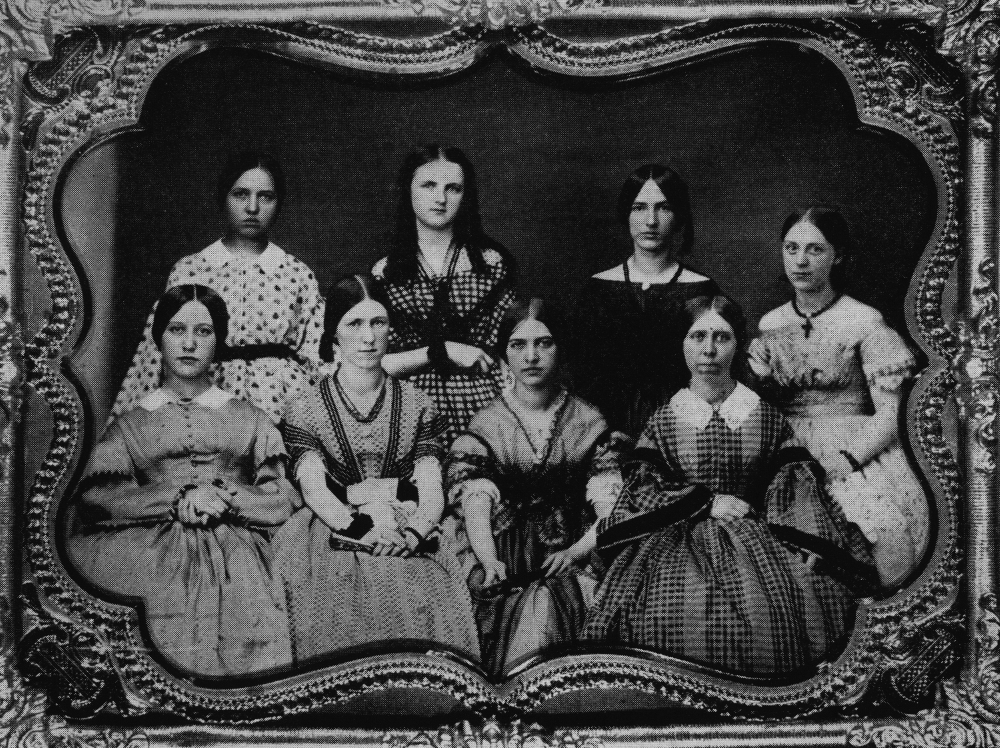 Women in the 19C United States of America: Photo Archives